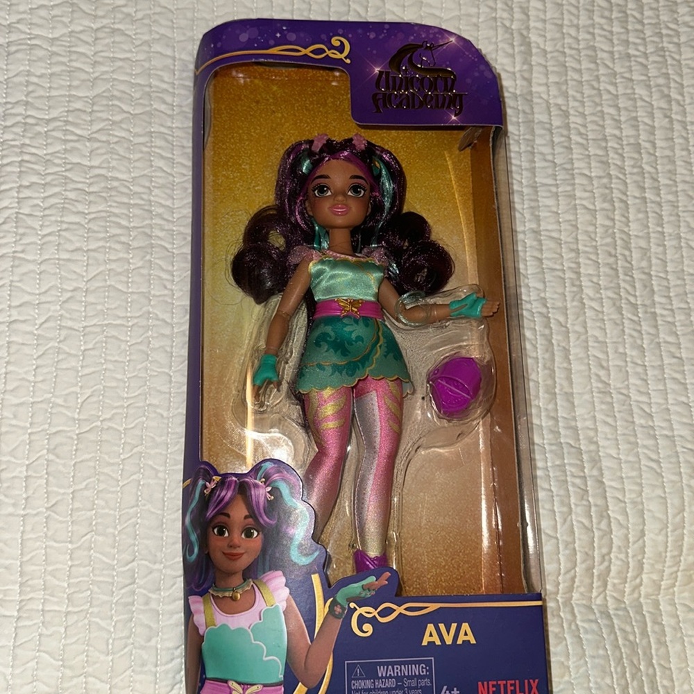 Unicorn Academy, Ava Doll